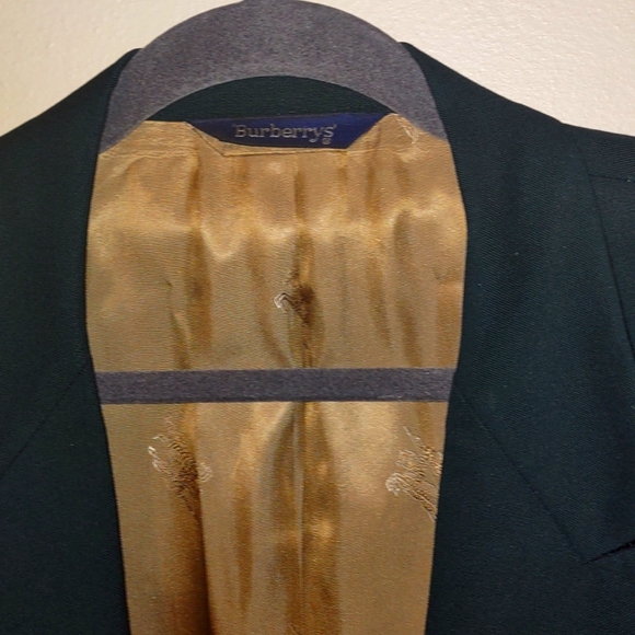 Burberrys Muse's Atlanta since 1879 Green Blazer ,6 Golden button. - Picture 4 of 8